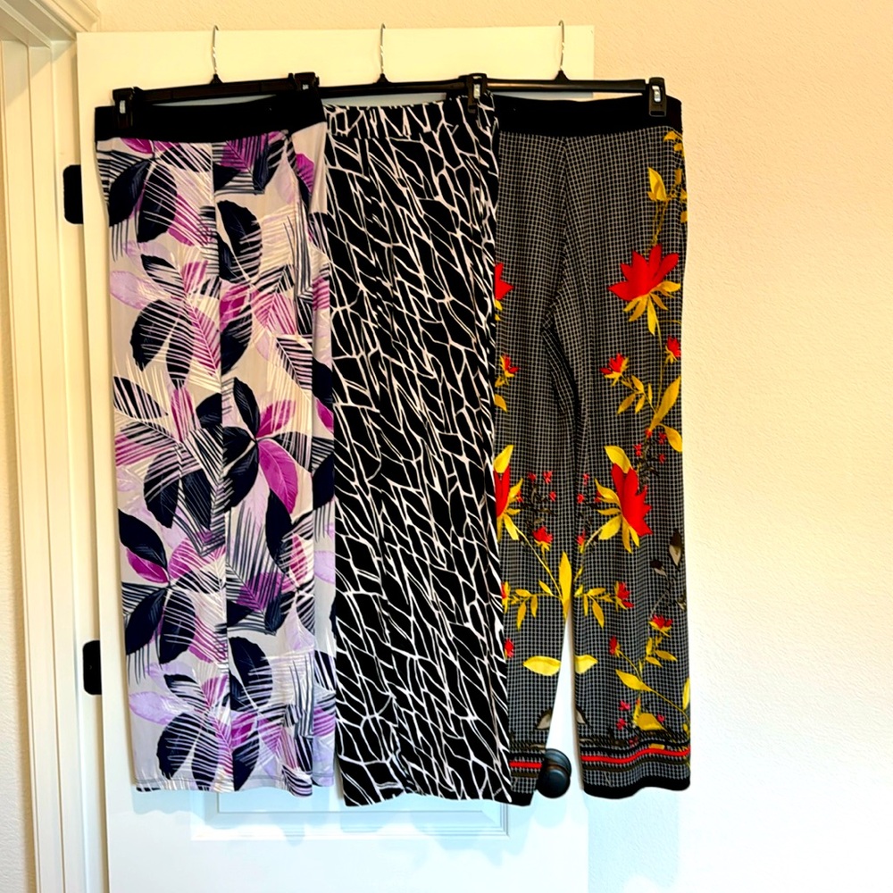 7 wide leg fluffy pants fits between small and medium